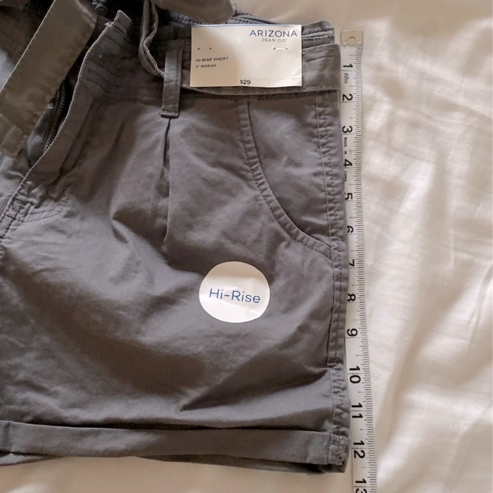Arizona Gray High Rise Belted Shorts Sz 9 - Picture 4 of 5